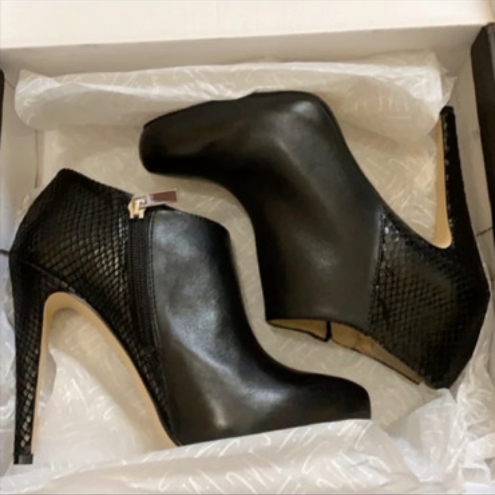INC black heels size 7